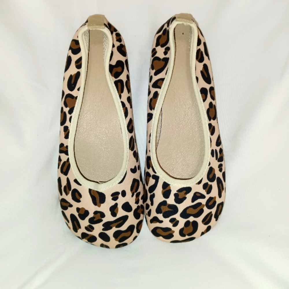 Leopard Print Women's Ballet Flats - Picture 3 of 6